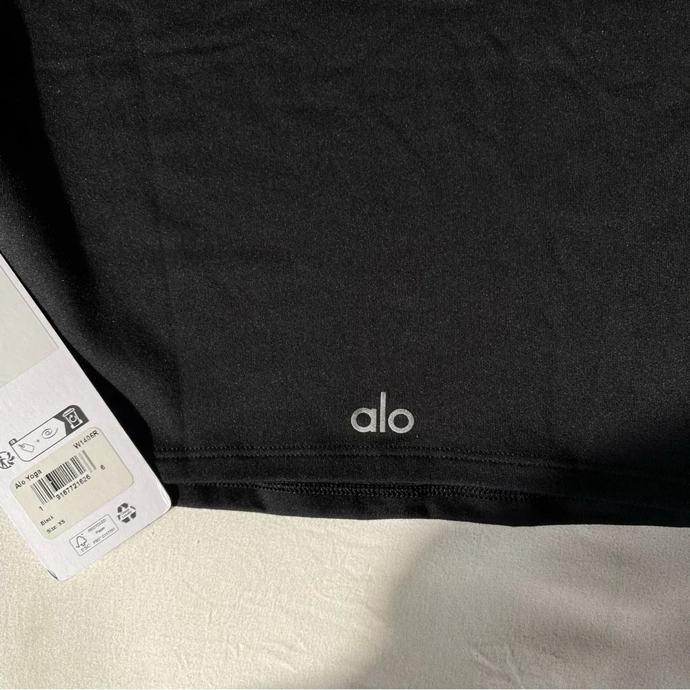 Brand New- Alosoft Crop Finesse Short Sleeve in Black 🖤 - Picture 12 of 14